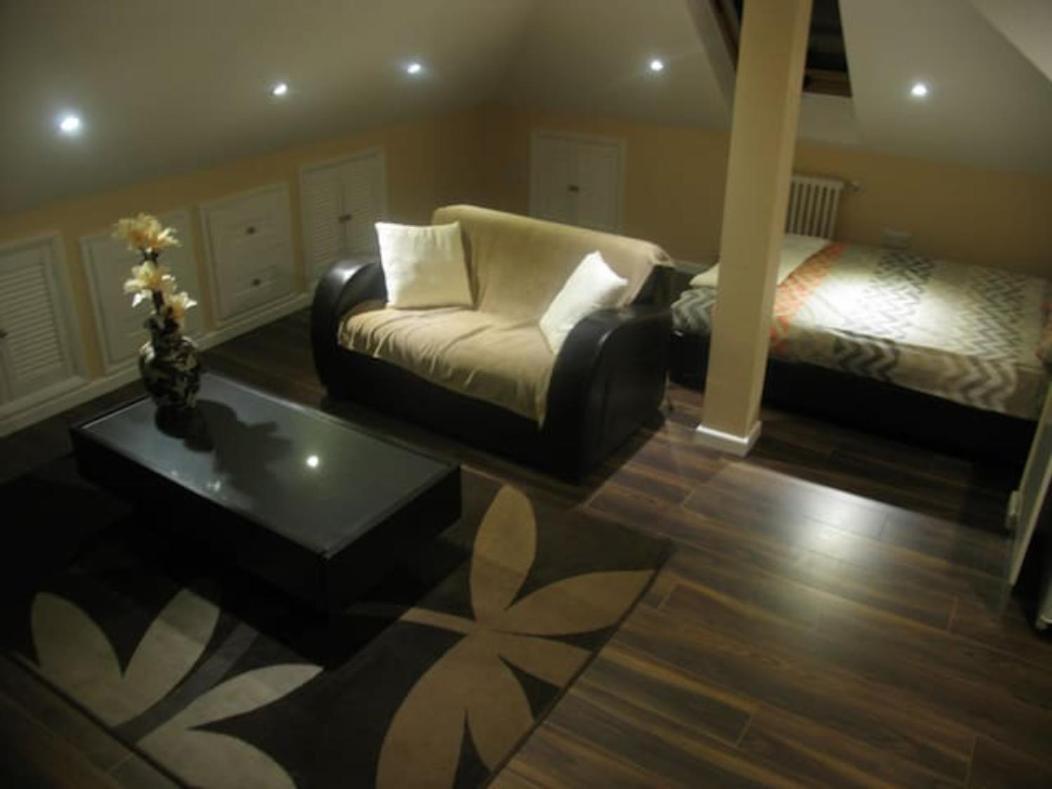 Modern Cosy Private Studio, Wifi, Ip-Tv, Must See Romford Exterior photo